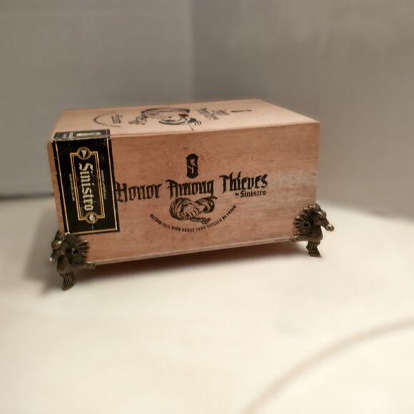Suenos de Saundra Upcycled EXTREMELY RARE, Honor Among Thieves Cigar Box Storage - Picture 12 of 12